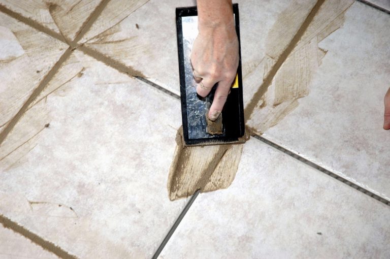 Очистить кафельную плитку от старого цементного раствора енир на укладку бетонной смеси