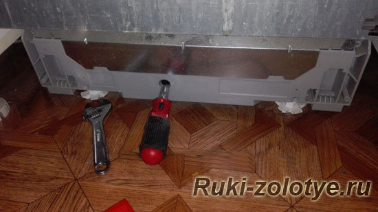 Замена пружины дверцы посудомоечной машины в Кудрово - Ремонт и установка посудо